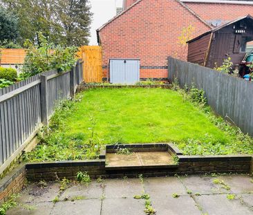 2 Bed House - Photo 6