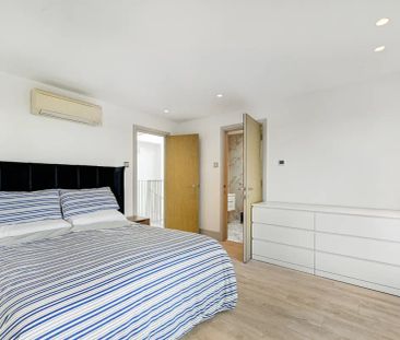 3 bedroom flat in Chelsea - Photo 4