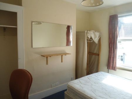 5 bedroom terraced house to rent - Photo 2