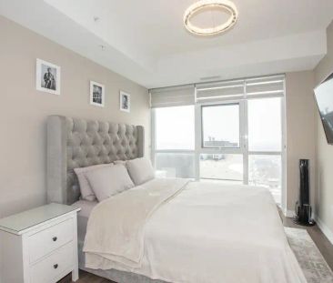 550 North Service Road - 1102 — 1 Bedroom - Photo 1