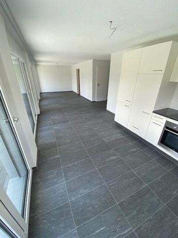 4,5-Zimmerwohnung mit grosser Terrasse und Bergsicht zu vermieten - Photo 2