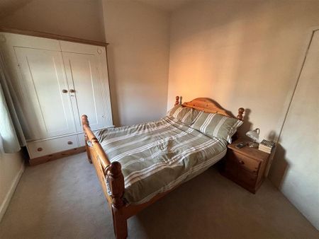 2 bedroom semi-detached house to rent - Photo 4