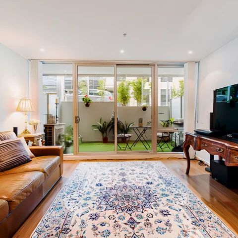 77 River Street, Melbourne - Photo 1