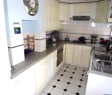 Guildford Park Road, Guildford, GU2 - Photo 4