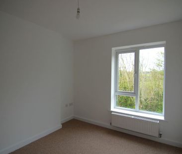 2 bedroom maisonette to rent - Photo 4