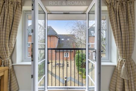2 Bedroom Apartment, Cobham Grange – Cobham - Photo 4