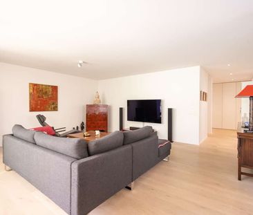 Helle 3.5-Zimmer-Wohnung mit Balkon und Garage in Kloten - Photo 2
