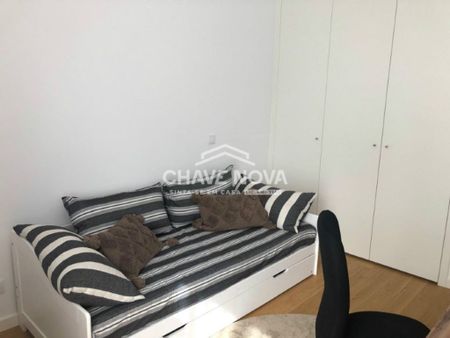 2 bedroom luxury Apartment for rent in Lumiar, Lisbon - Photo 2