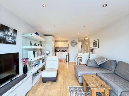 The Waterfront, Hertford, SG14 - Photo 3