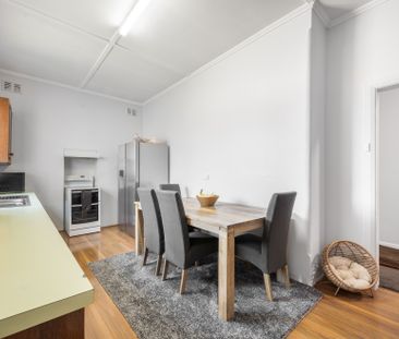 The Perfect Blend of Style and Convenience - Photo 6