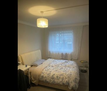 Room in a Shared Flat, Fairview Road, SW16 - Photo 1