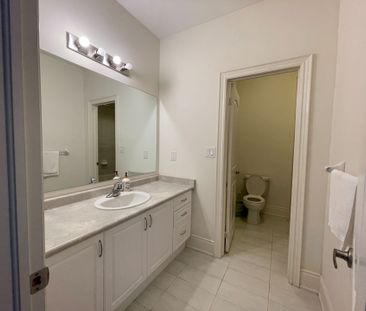 For Lease - 3151 Buttonbush Trail, Oakville, Ontario - Photo 6