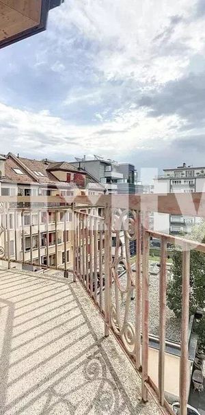 Renovated 5-room apartment! - Photo 1