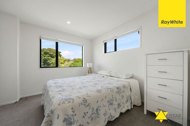 Modern Living with Spacious Indoor-Outdoor Flow in a Prime Location - Photo 1