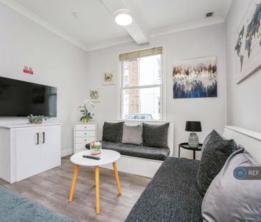 1 bedroom in a house share to rent - Photo 3