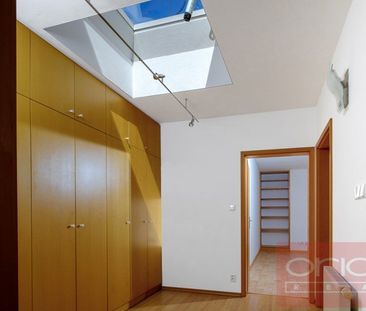 Apartment for rent, 4+kk - 3 bedrooms, 122m - Photo 2