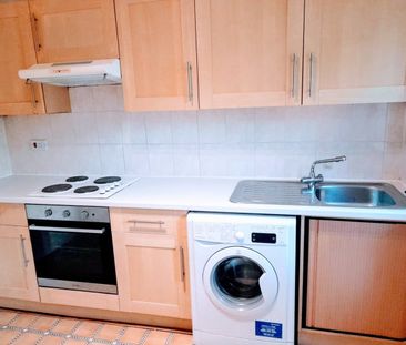 2 Bed Flat, Beechcroft Court, NW11 - Photo 4
