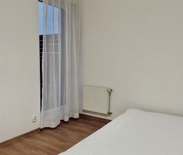 2 pokoje, winda, duży balkon, blisko tramwaj - Zdjęcie 4