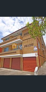 Updated 2 bedroom residence in well maintained complex - Photo 4