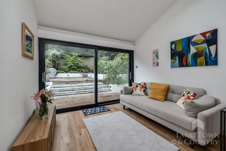 Russell Avenue, Plymouth - Photo 3