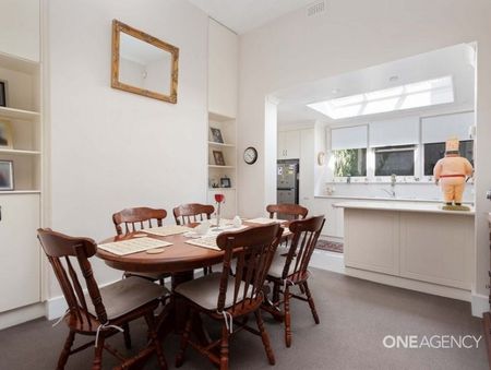 Character Home with stunning views - Photo 5