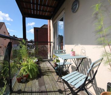 1 bedroom in a house share to rent - Photo 2