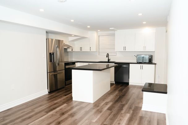 For Lease - 812 Magnolia Terrace, Milton, Ontario - Photo 1