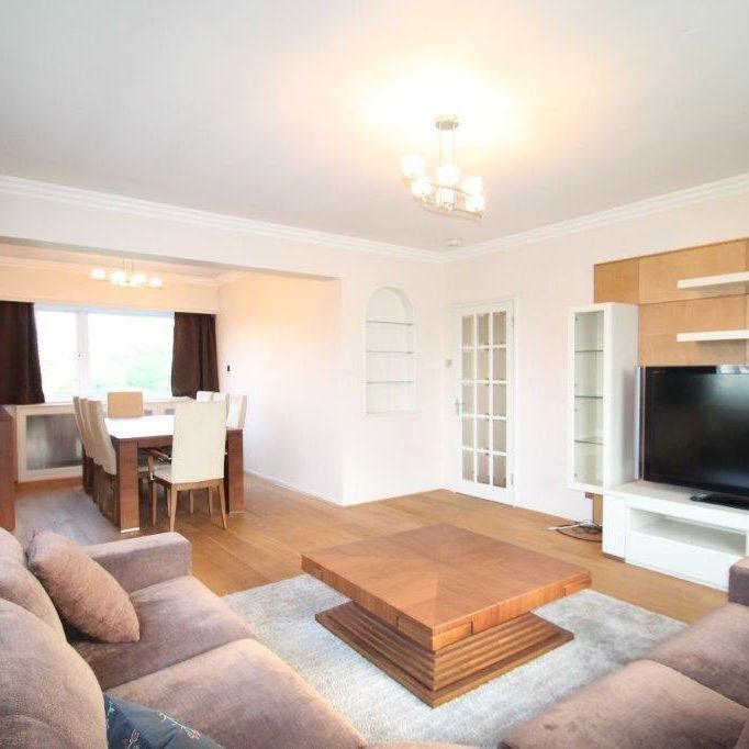 95 Avenue Road, NW8, London - Photo 1