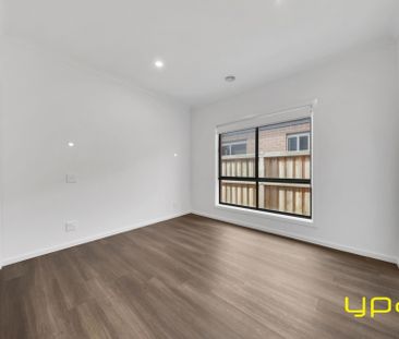 Modern & Spacious 4-Bedroom Home in a Peaceful Beveridge Location - Photo 2