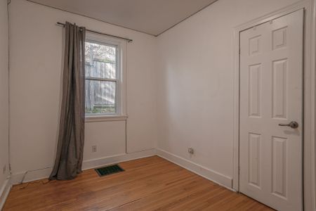 For Lease - 280 London Street Unit# Main/Upper, Peterborough, Ontario - Photo 3