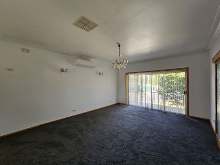 8 Hensley Court - Photo 3