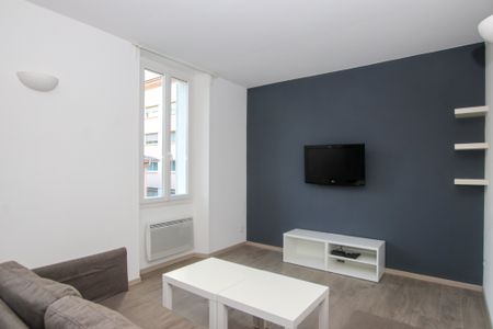 Location Appartement 1 pièce 30m² ST RAPHAEL 83700 - Photo 2