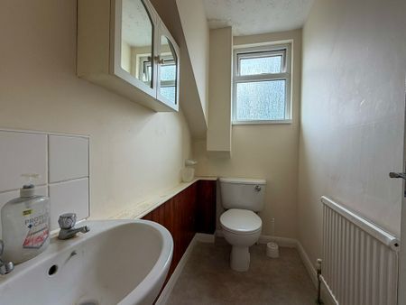 Room 3, Lisburn Road - Photo 5