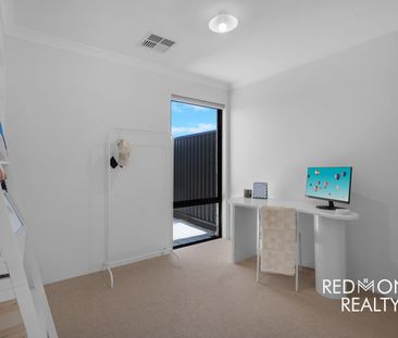 Coastal Living in Eden Beach! Stylish, Low-Maintenance 3x2x2! - Photo 4