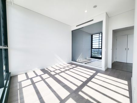 Level 11, 1103/8 Hinchcliffe Place, Zetland NSW 2017 - Apartment For Rent | Domain - Photo 5