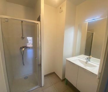 Location Appartement 2 pièces 44m² MARSEILLE 4ème - Photo 3