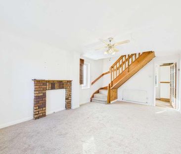 Crookham Close, Tadley, RG26 - Photo 3