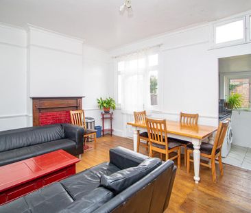 4 bedroom terraced house to rent - Photo 2