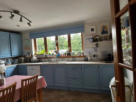 3 bedroom detached house to rent - Photo 4