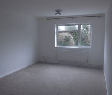 2 bedroom Apartment - Yarmouth Road, Stevenage - Photo 1
