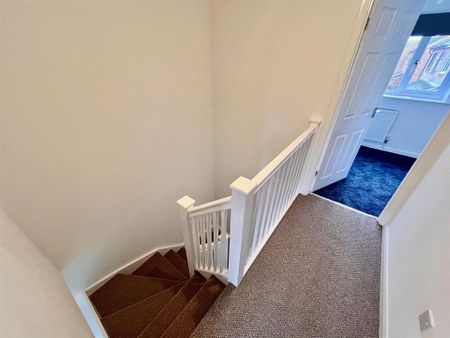 2 bedroom semi-detached house to rent - Photo 4