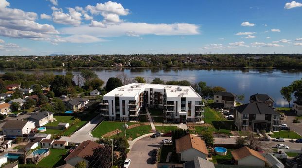 Condo for rent, Laval (Saint-François) - Photo 1