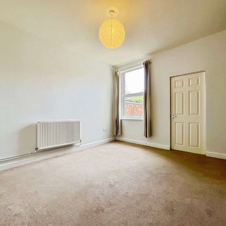 3 bedroom Mid Terraced House to let - Photo 1
