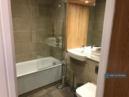 1 bedroom flat to rent - Photo 5