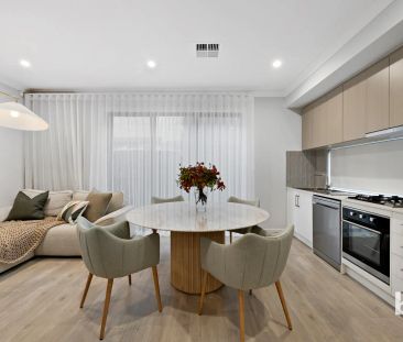 Spacious 3-Bedroom Home with Flexible Pricing – Unfurnished and Rea... - Photo 2