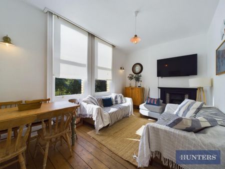 3 bedroom flat to rent - Photo 3