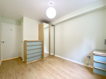 1 Bed Flat, Blackdown Close, N2 - Photo 4