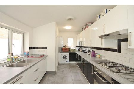 5 bedroom terraced house to rent - Photo 5