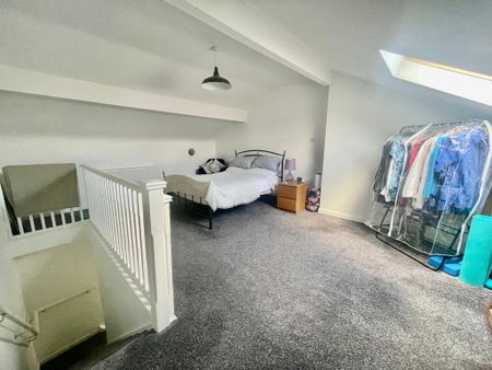 Ainsworth Road, Radcliffe - Photo 4