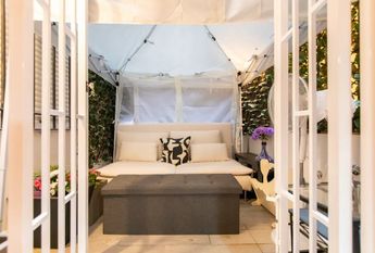 Ronda de Sant Antoni, Barcelona, Catalonia 08001